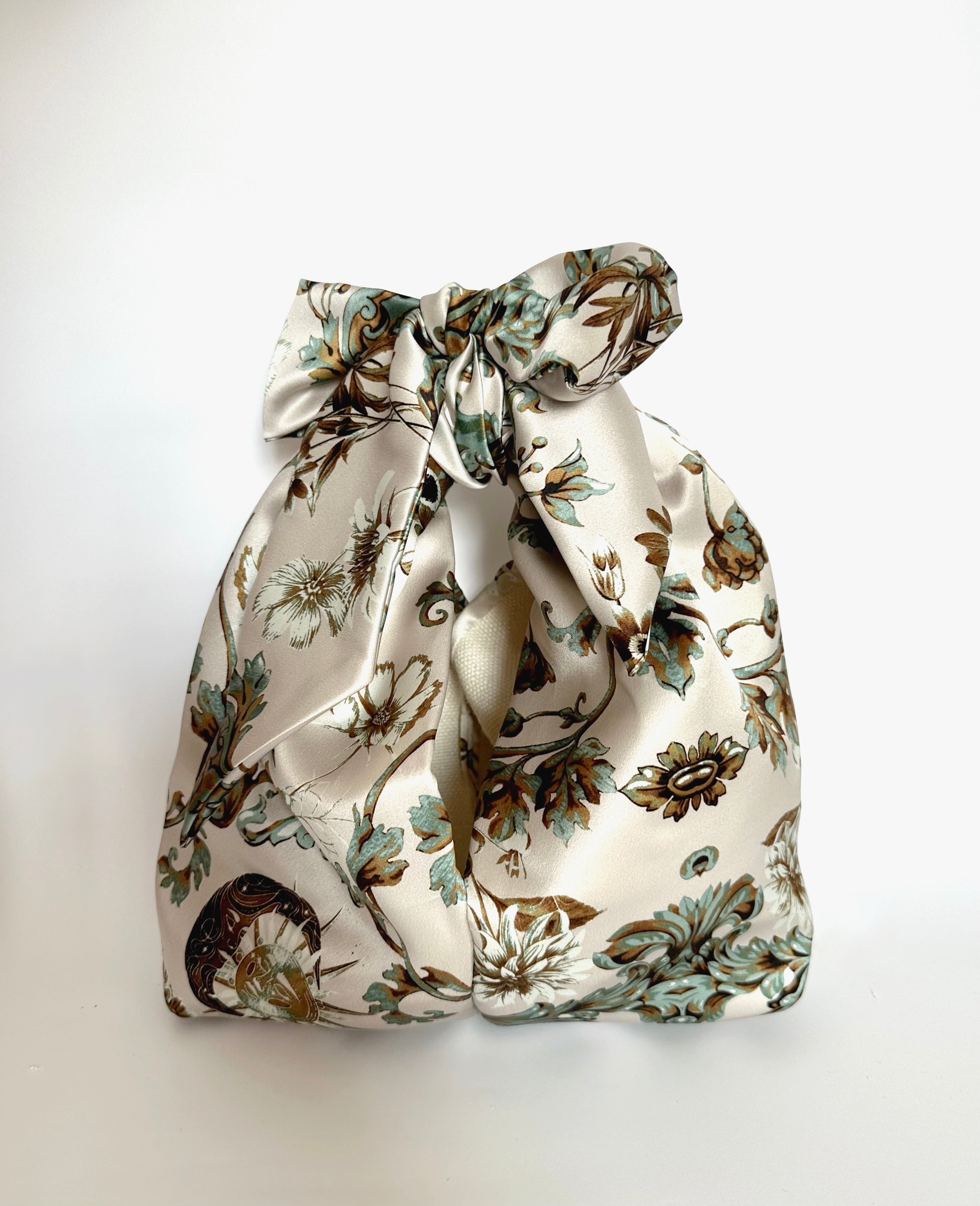 Flowery Damask Medium Bag