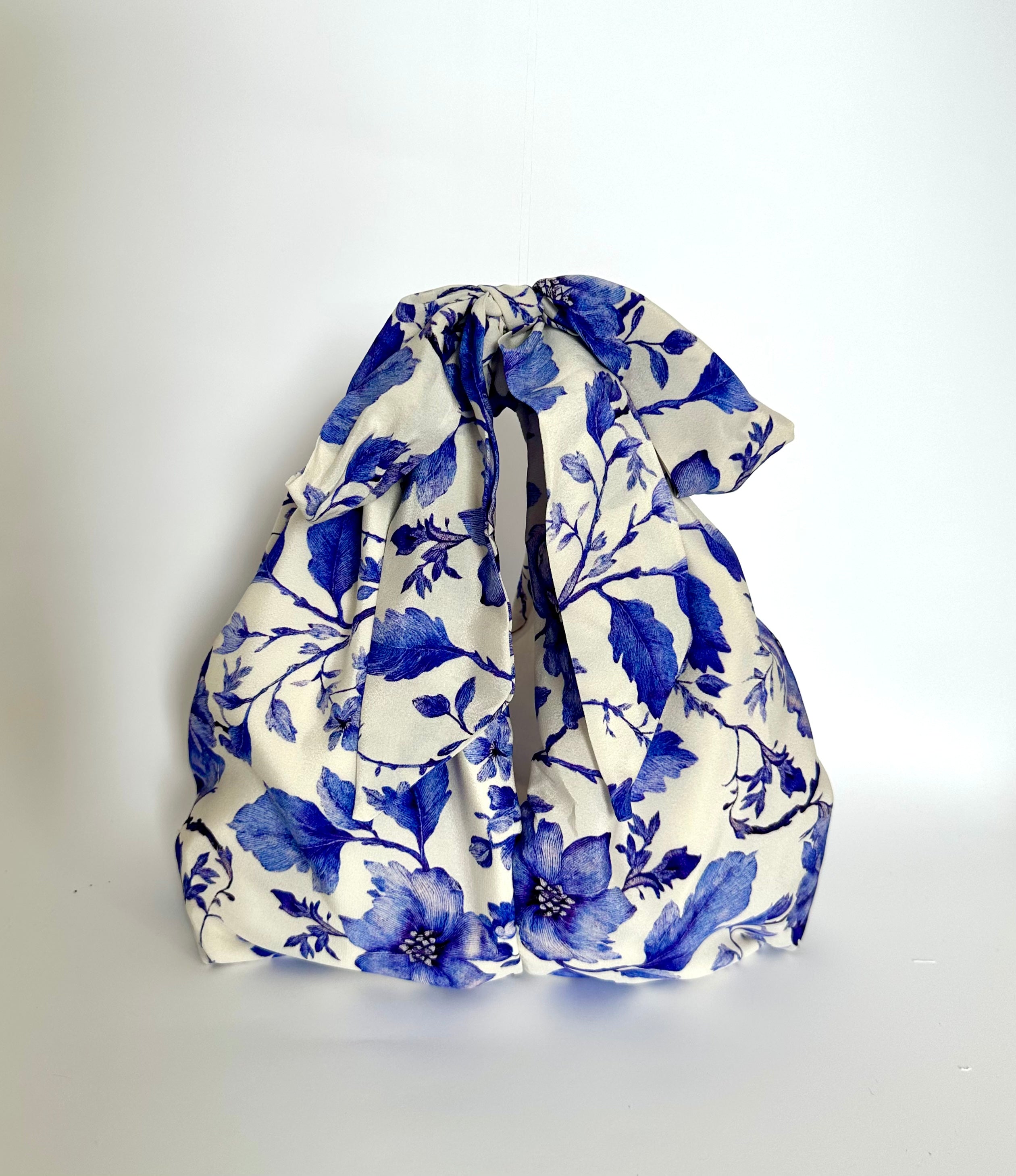 Fleur de Bleu Medium Bag